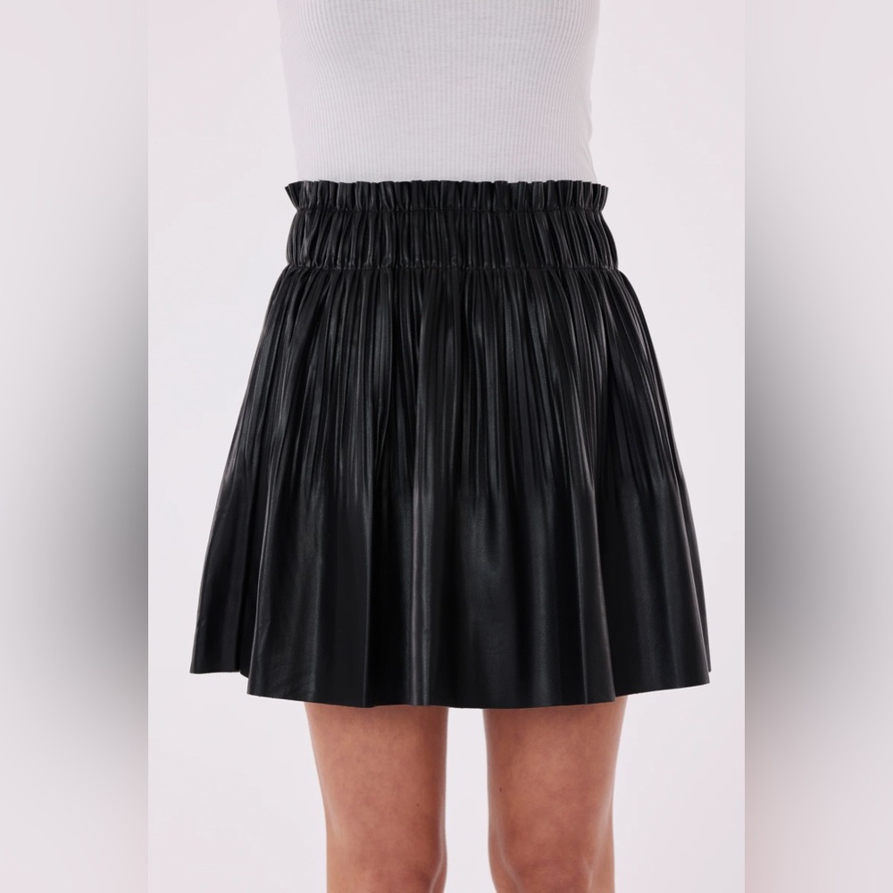 Dolce Cabo Black Pleated Faux Leather Skater Skirt